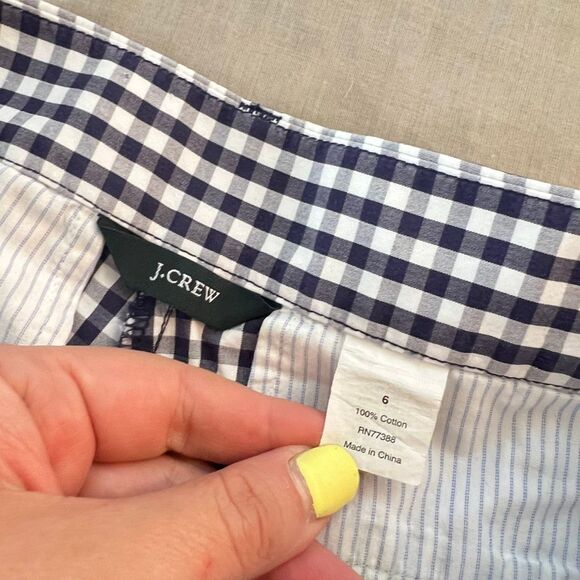 J. Crew Blue White Check Gingham Stretch Flat Front Mid-Rise Chino Shorts Size 6 - Picture 4 of 6